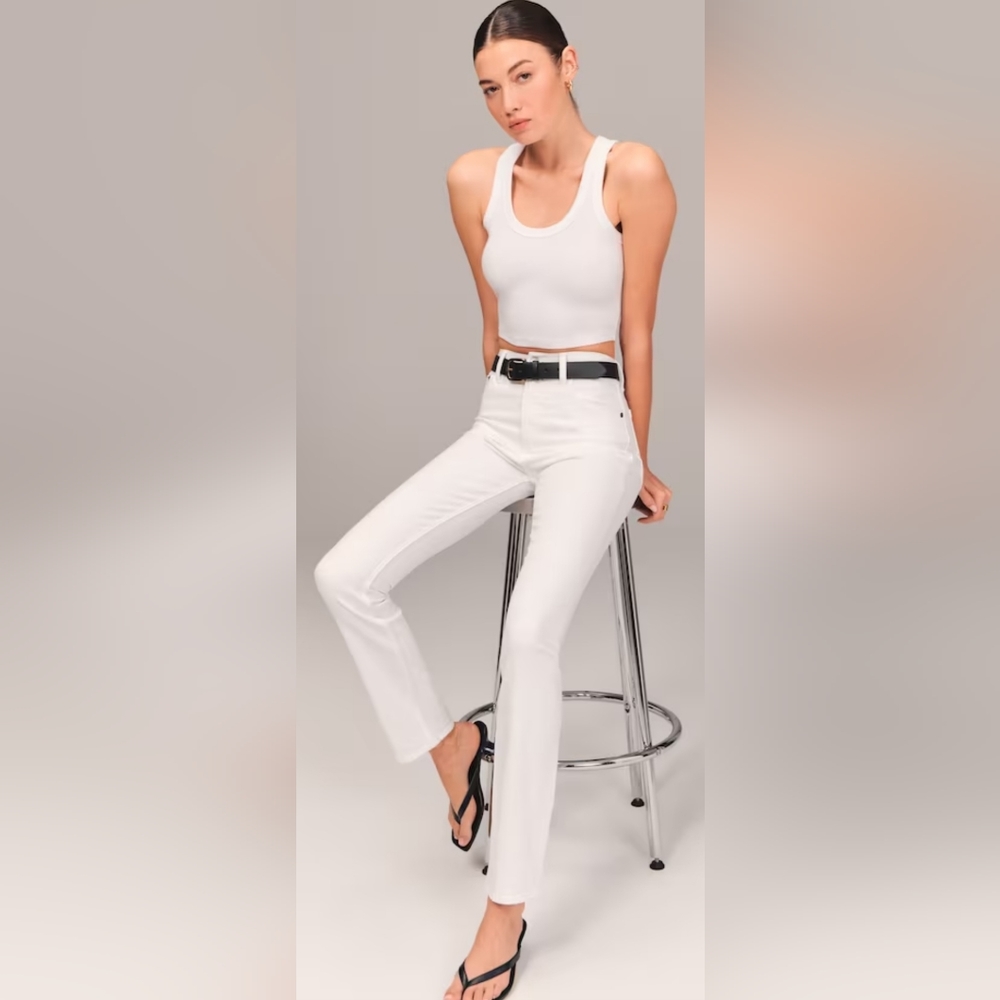 NWT size 28 6s White Jeans by Abercrombie & Finch